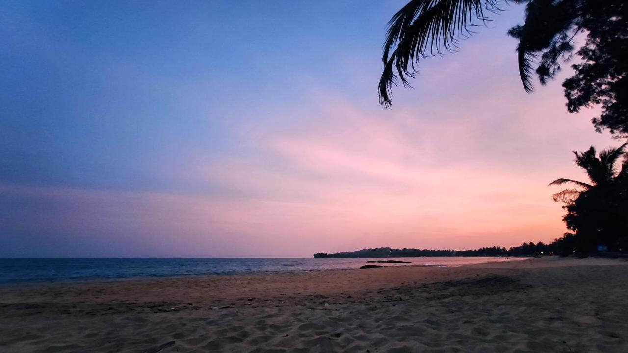 Surf Beach Hotel Arugam Kudah Eksteriør bilde