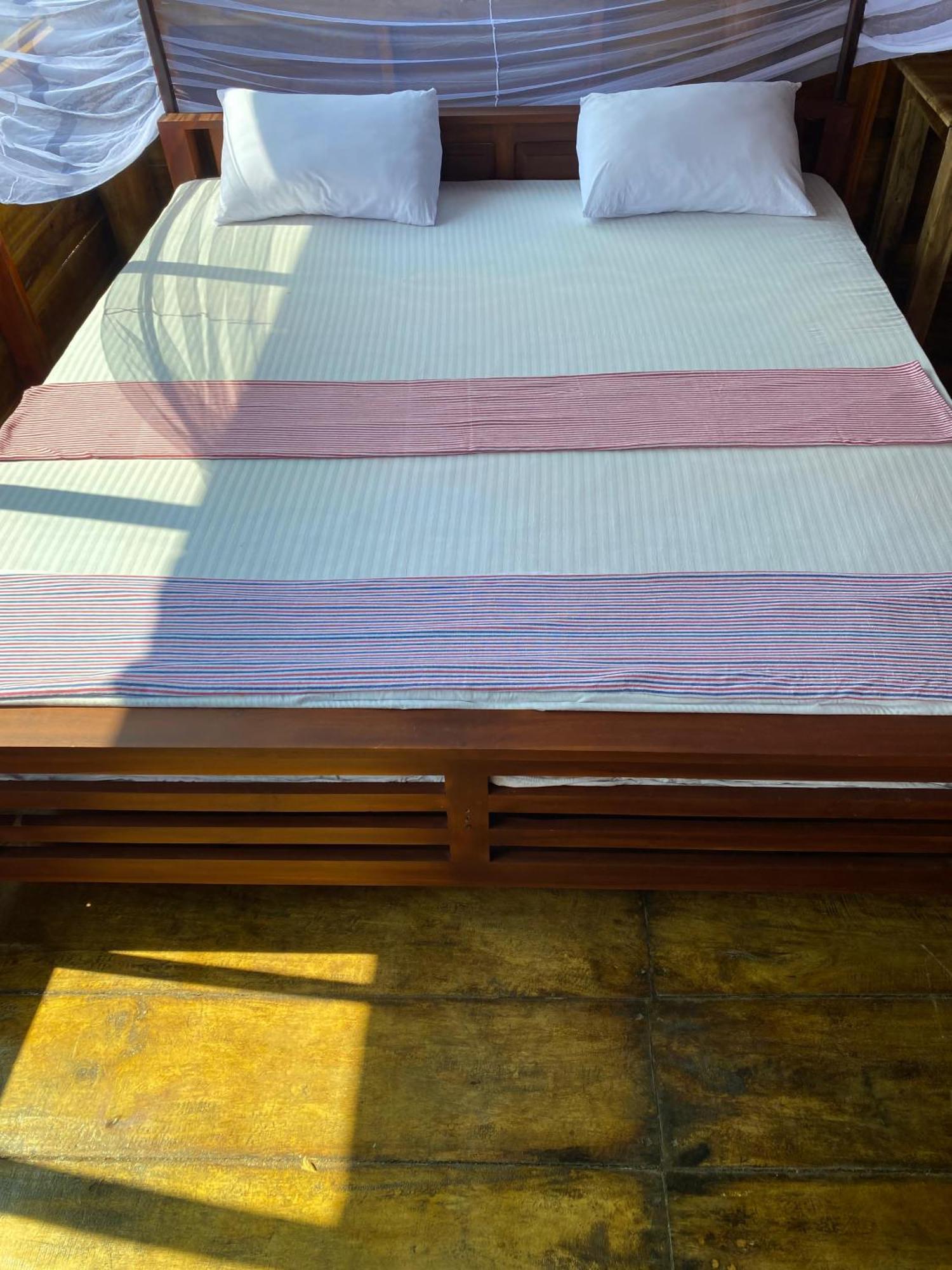 Surf Beach Hotel Arugam Kudah Eksteriør bilde