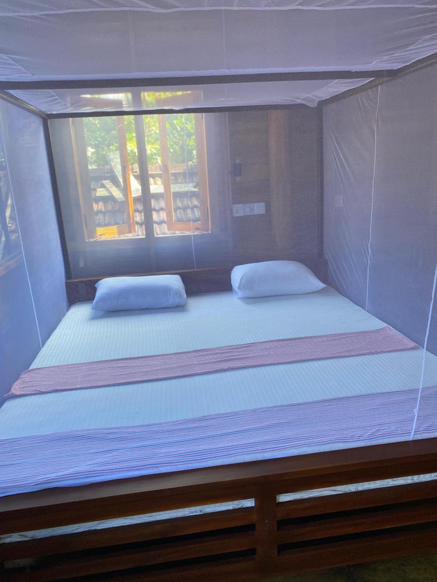 Surf Beach Hotel Arugam Kudah Eksteriør bilde